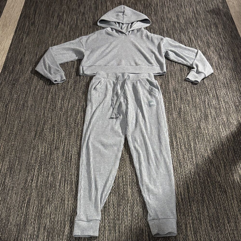 Alo Yoga Muse Set Grey Size XS